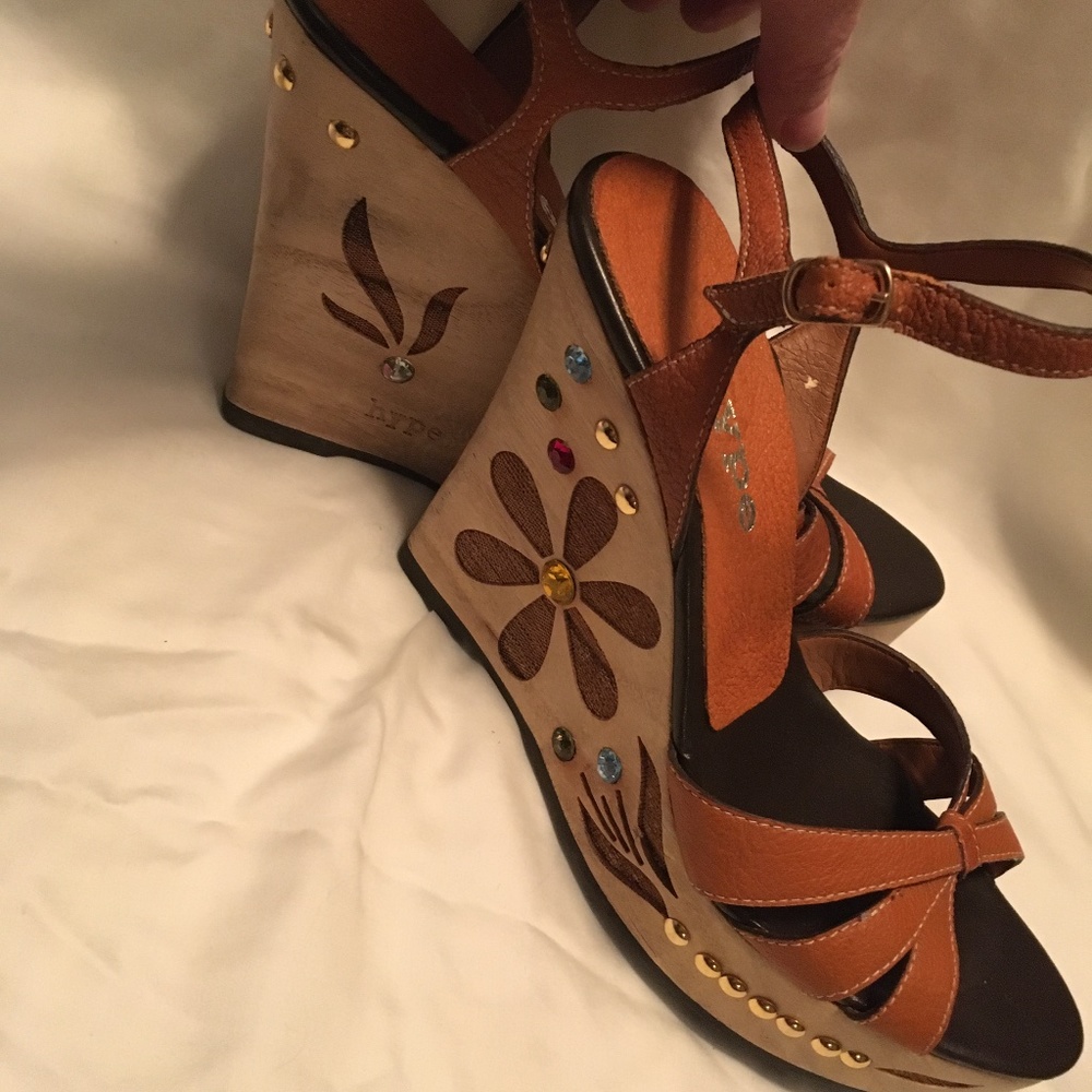 Leather Wedge platform embellished shoes